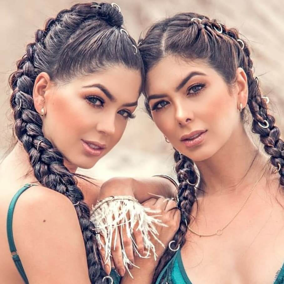 Mariana & Camila Davalos