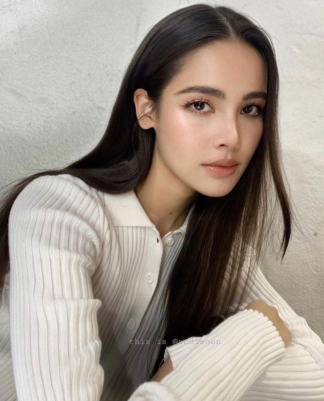 Urassaya Sperbund