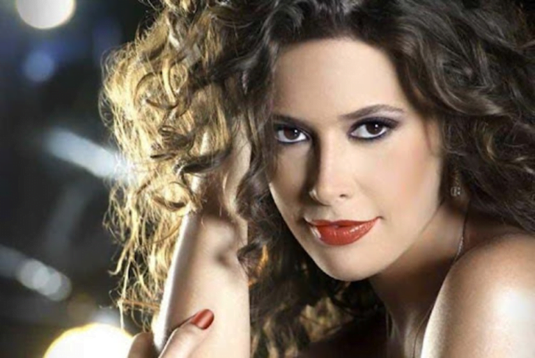 20 Hot and Sexy Colombian Women | All You Need to Know About Them