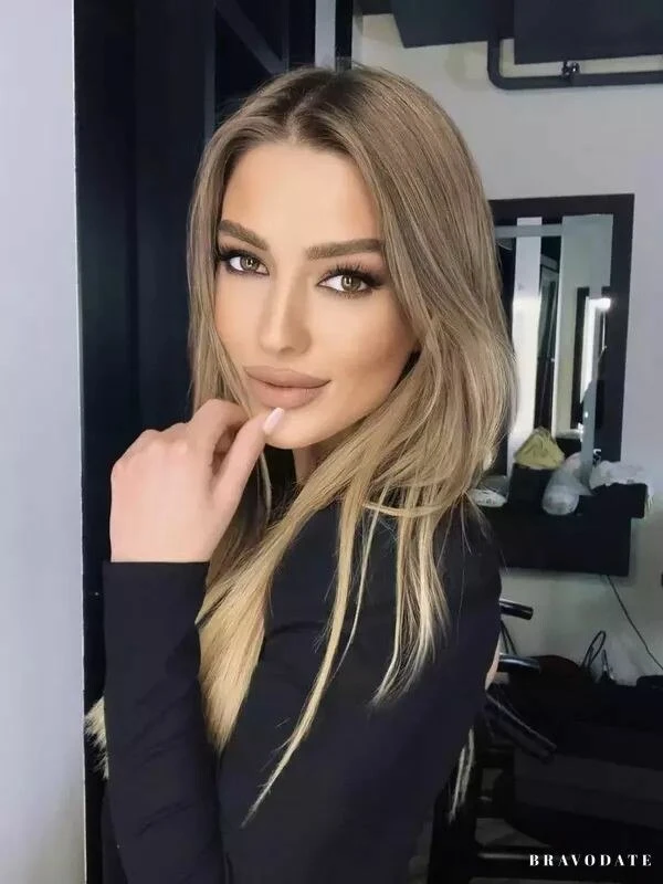 Vera Profile image 3