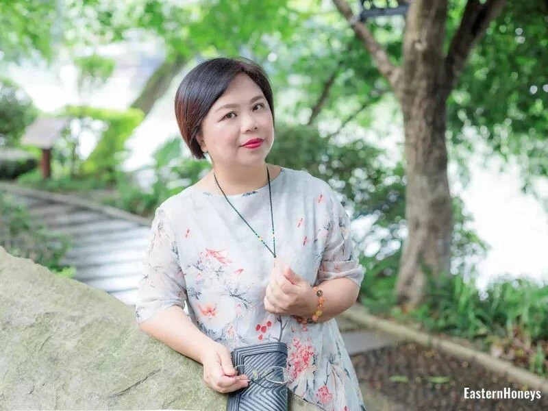 Liping Profile image 1