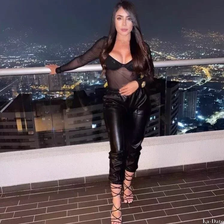 Camila Profile image 4