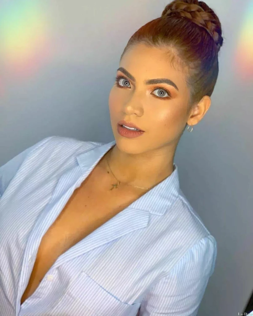 Yuliana Profile image 4